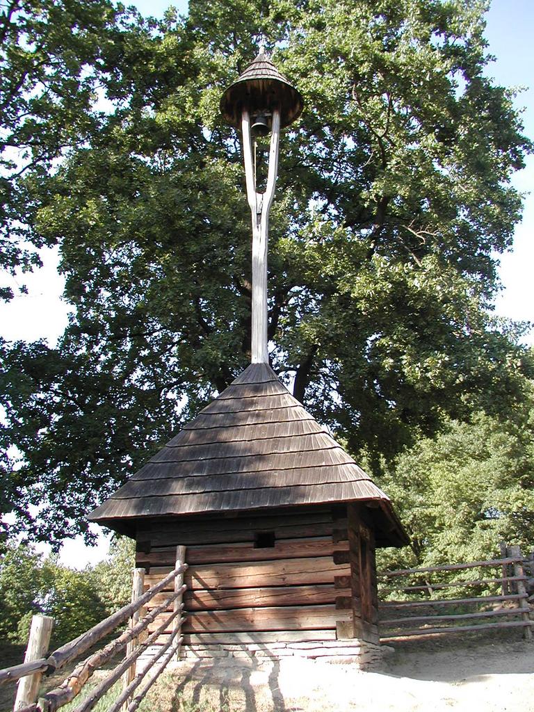 Skanzen Ronov - zvonice